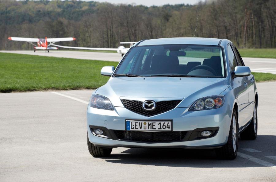  Mazda3 2003 года  (фото 66 из 142)